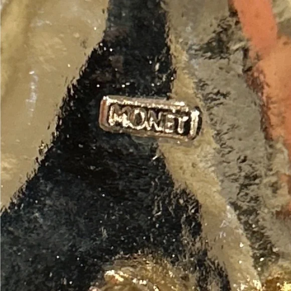 Vintage Monet Brooch - Picture 3 of 8